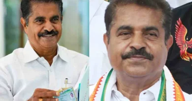 അടൂർ പ്രകാശിനെ SIT ചോദ്യം ചെയ്യുന്നു.