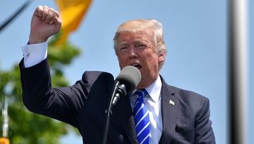 നിരുപാധികമായ കീഴടങ്ങൽ” ഒഴികെ “ഒരു കരാറും” ഉണ്ടാകില്ല.&nbsp; ഡൊണാൾഡ് ട്രംപ്