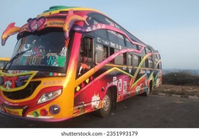 ടൂറിസ്റ്റ് ബസുകൾ ഇനി കളർഫുൾ