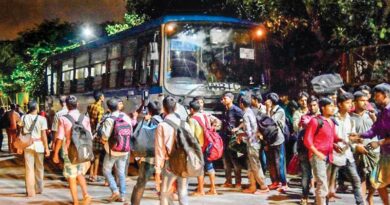 അന്യസംസ്ഥാന തൊഴിലാളികൾ കൂട്ടത്തോടെ നാട്ടിലേക്ക്.