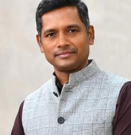 വിമർശനങ്ങൾക്കിടെ, മുഖ്യമന്ത്രിയുടെ സെക്രട്ടറിയായി ഡോ.രത്തൻ ഖേൽക്കര്‍ ചുമതലയേറ്റു