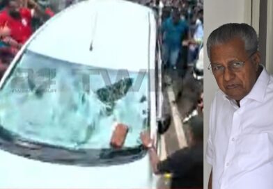 ED ഉദ്യോഗസ്ഥരുടെ വാഹനം അടിച്ചു തകർത്ത് CPIM പ്രവർത്തകർ
