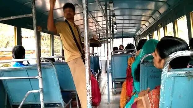 സ്ത്രീകളുടെ സൗജന്യയാത്ര. സർക്കുലർ പുറത്തിറക്കി കെഎസ്ആർടിസി