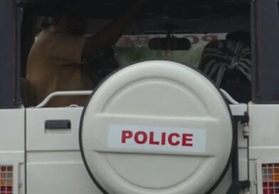 യുവാവിന്റെ ജീവന് രക്ഷകരായി പോലീസ് സംഘം .