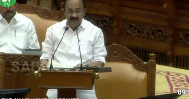 എല്ലാ കുടുംബങ്ങൾക്കും 25 ലക്ഷത്തിന്റെ ഉമ്മൻചാണ്ടി ആരോഗ്യ ഇൻഷുറൻസ് നടപ്പിലാക്കും.മുഖ്യമന്ത്രി