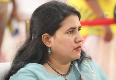 വീണ ടി ഇ.ഡിയ്ക്ക് മുന്നില്‍.