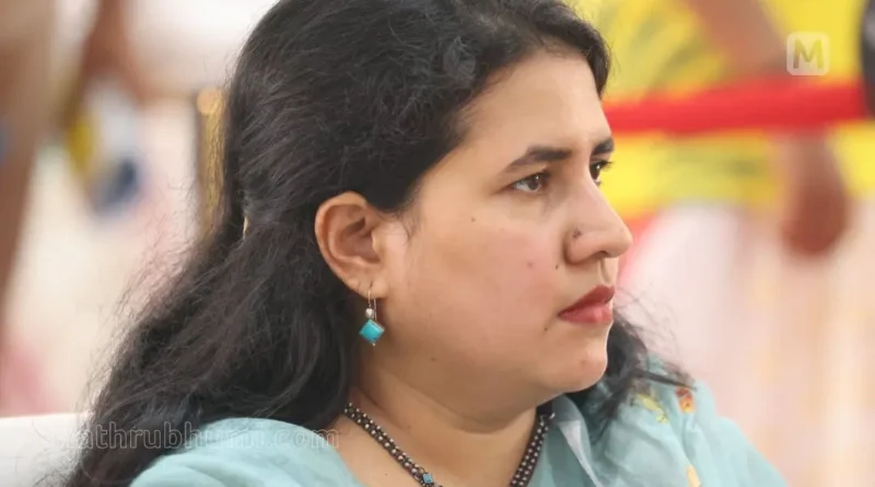 വീണ ടി ഇ.ഡിയ്ക്ക് മുന്നില്‍.
