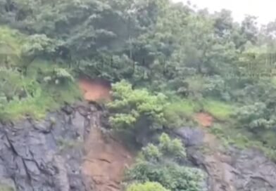 മണ്ണിടിച്ചില്‍ ഭീഷണി. കുതിരാന്‍ തുരങ്കത്തിന് മുന്നില്‍ ഗതാഗത നിയന്ത്രണം