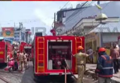 ഫർണിച്ചർ കടയിൽ വൻ തീ പിടുത്തം.