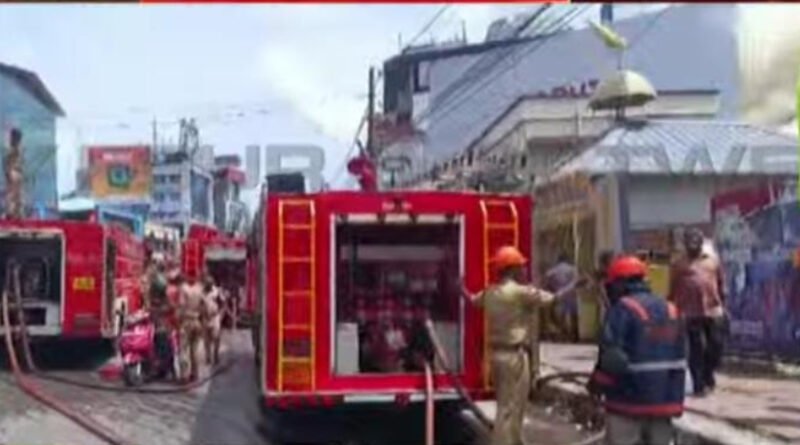 ഫർണിച്ചർ കടയിൽ വൻ തീ പിടുത്തം.