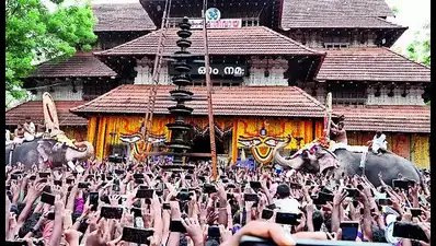 തൃശൂർ പൂരം അട്ടിമറി കേസിൽ അന്വേഷണ റിപ്പോർട്ട് സർക്കാരിന് കൈമാറി