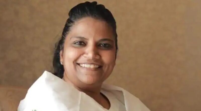 അടൂര്‍ പ്രകാശിനെ പിന്തുണച്ച് മഹിളാ കോണ്‍ഗ്രസ്