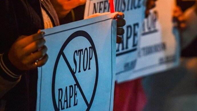 ഭര്‍ത്താവിന്റെ പെണ്‍സുഹൃത്തിനെ ബലാത്സംഗം ചെയ്യാന്‍ ഭാര്യയുടെ കൊട്ടേഷൻ